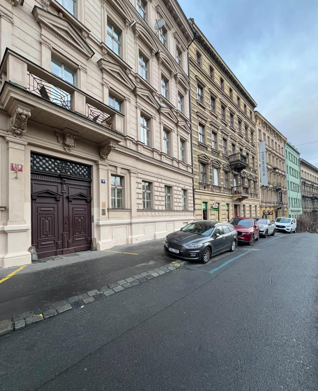 Wenceslas Square 150 M2 Apartamento